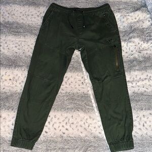 Men’s or Women’s Brand New Tony Hawk Green Cargo Pants. Men’s medium. Never worn